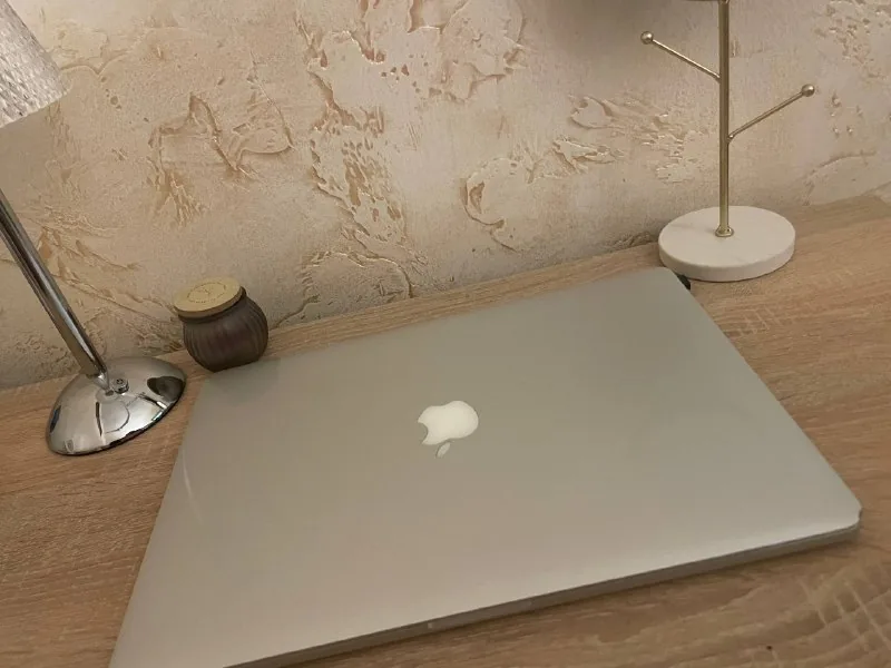 Apple MacBook Pro Retina 13″ Early 2013 1