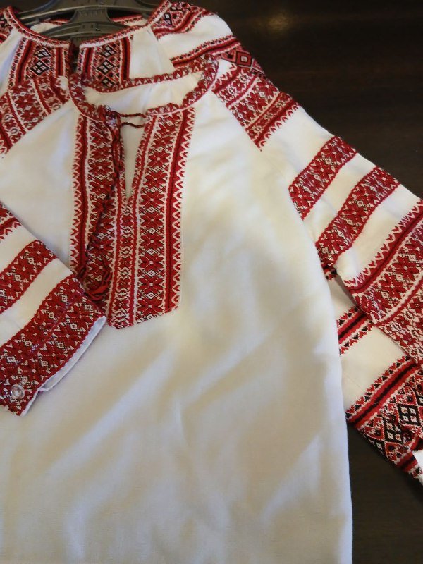 Сорочки вышиванки на 3 и 6 лет