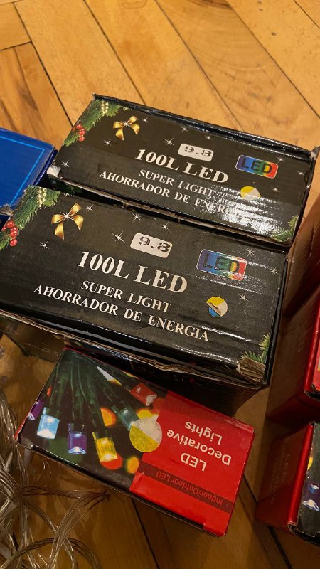 Гирлянды LED декоративные, 4 длинные, 4 маленькие, 1 без коробки 3