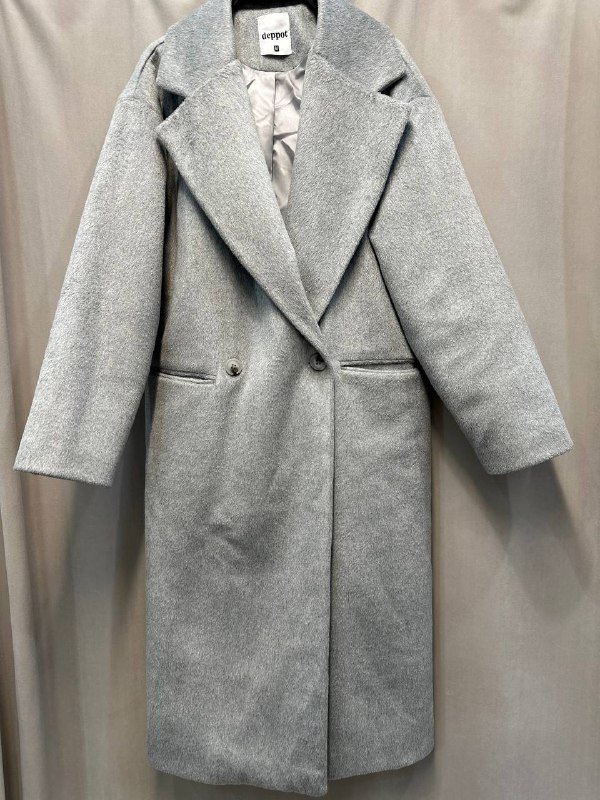 Кеды Karl Lagerfeld, джинсовка, пальто женское, сумка DKNY, джинсы Tommy Hilfiger, кеды DKNY, рубашка Minus, штаны Puma, лоферы, рюкзак Sury Frey, кофта с капюшоном 4