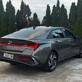 HYUNDAI ELANTRA LIMITED Hybrid 3