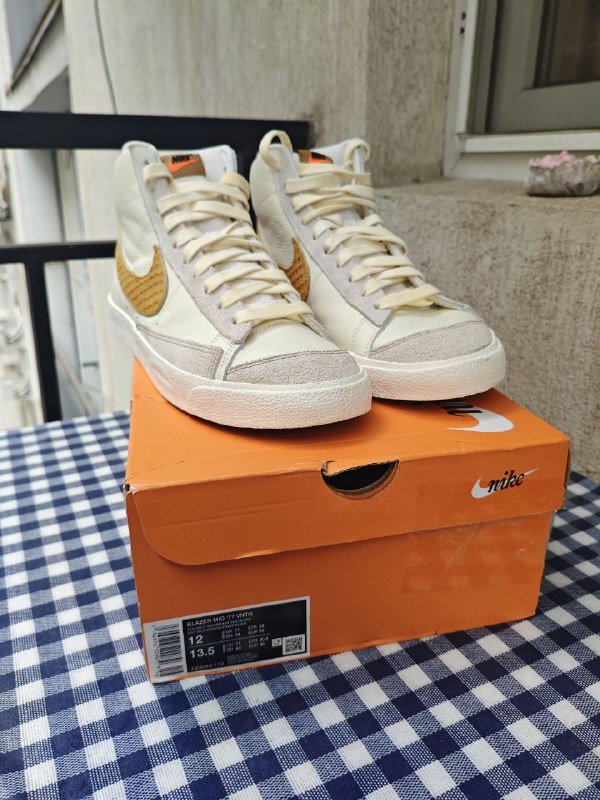 Кроссовки Nike Blazer MID '77 VNTG 6