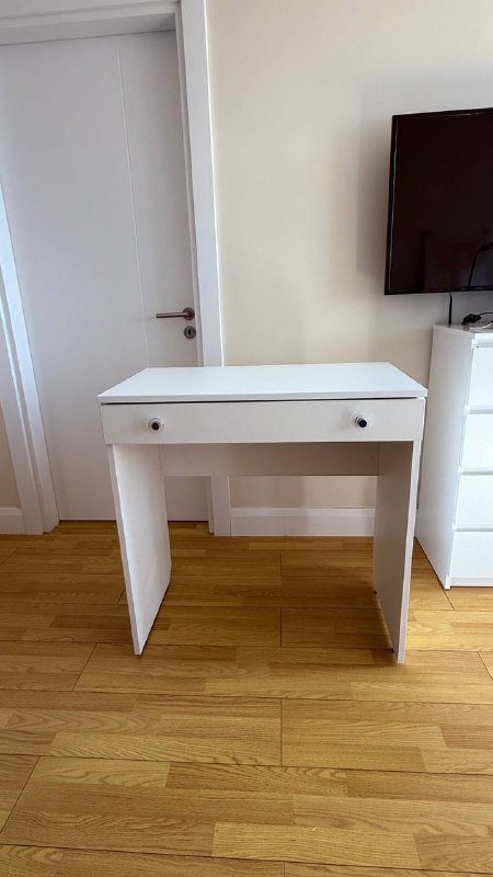 Стол с ящиком 2