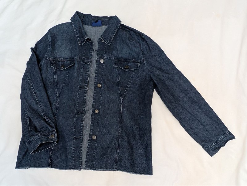 джинсы Pull and Bear, джинсовая куртка Liberty Island, платье Sweewe Paris