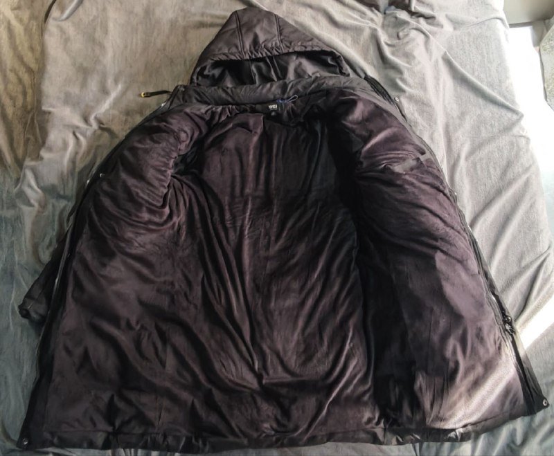 Пуховик зимний чёрный размер L 3