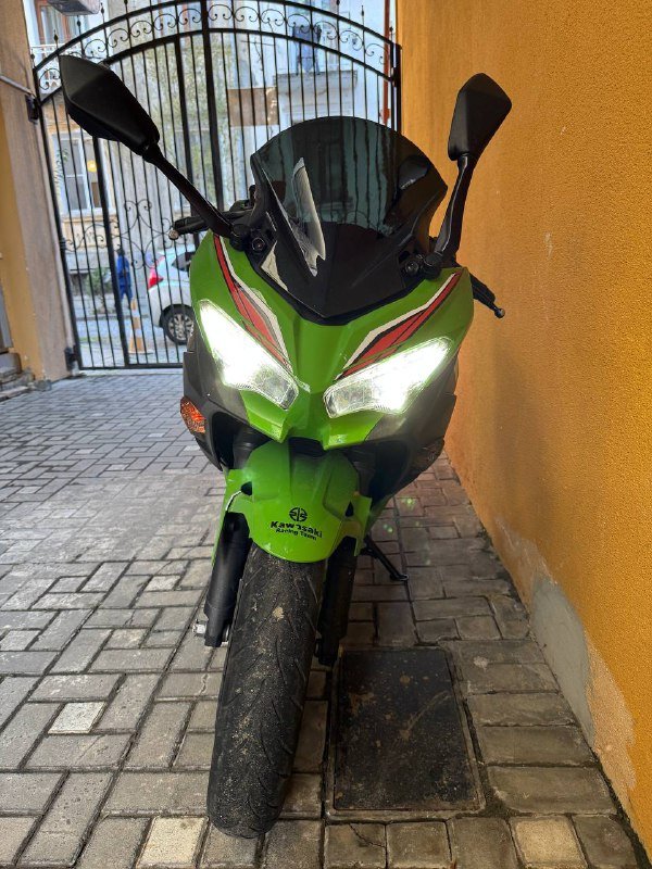 Мотоцикл Kawasaki Ninja 400 2