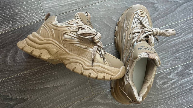 Женские кроссовки карамельного цвета размер 38,5 2