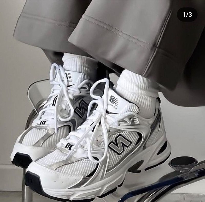 Лёгкое кашемировое полупальто, Пуховая жилетка, Кашемировое платье, Свитер, Джемпер, Ботинки, Кроссовки, Туфли, Снуд, Плед 9