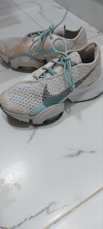 Кроссовки NIKE оригинал размер 37,5