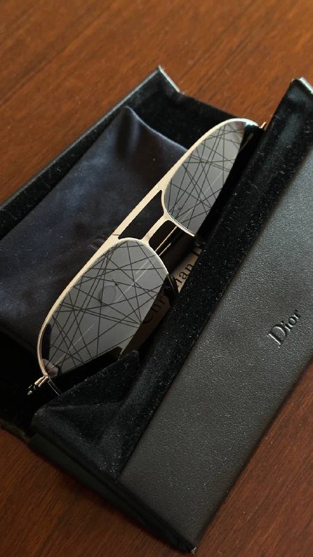 Солнцезащитные очки Christian Dior унисекс 4