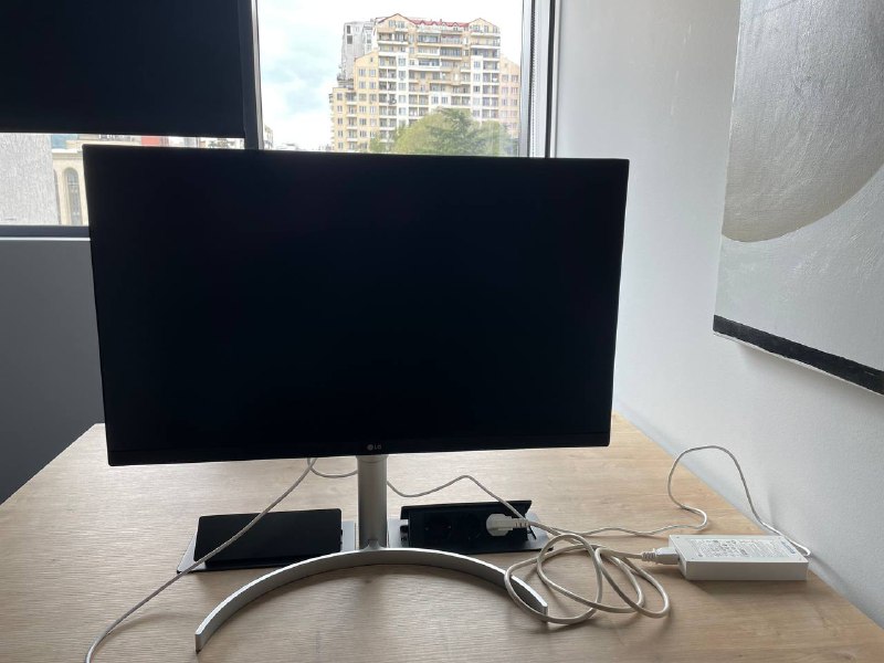 Монитор LG 27UL850-W 27"