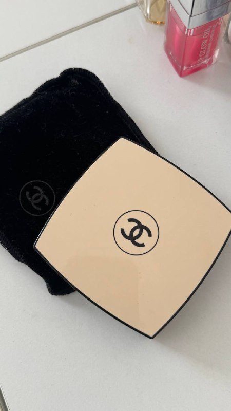 Пудра Chanel les beinges