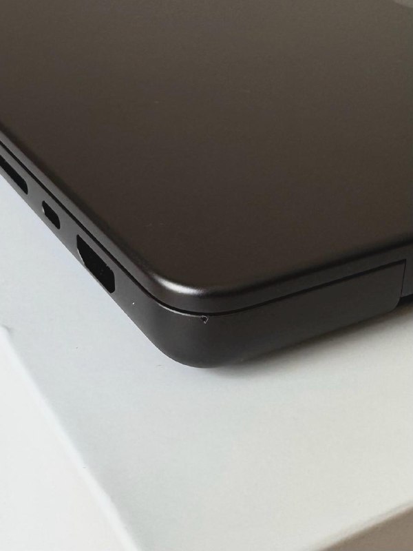 Macbook Pro 14" M4 10-core CPU GPU 16GB RAM 512GB SSD 5