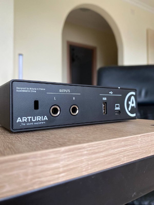 Аудиокарта Arturia Minifuse 1 2