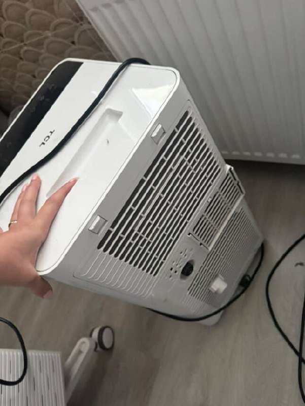 ორი კონდიციონერი