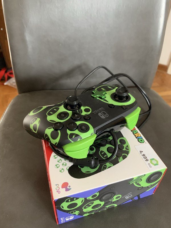 Геймпад Nintendo Rematch светящийся