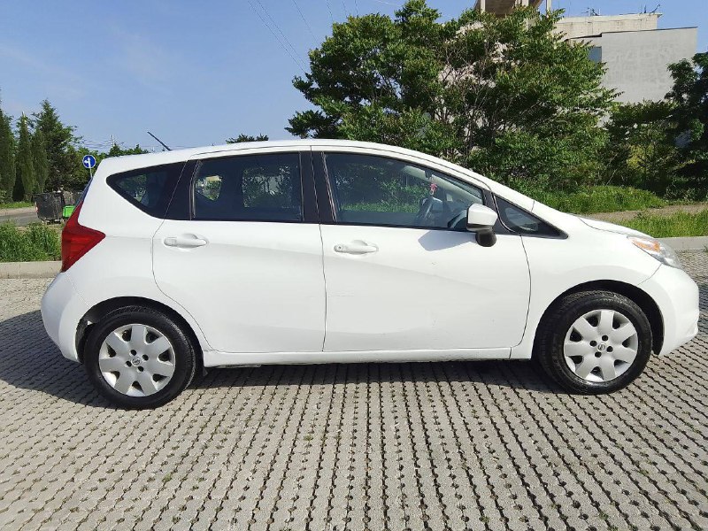 Nissan Note 2014 года 1.6 л
