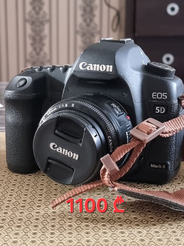 Полнокадровая фотокамера Canon 5d Mark II с объективом 50/1.8 и аксессуарами