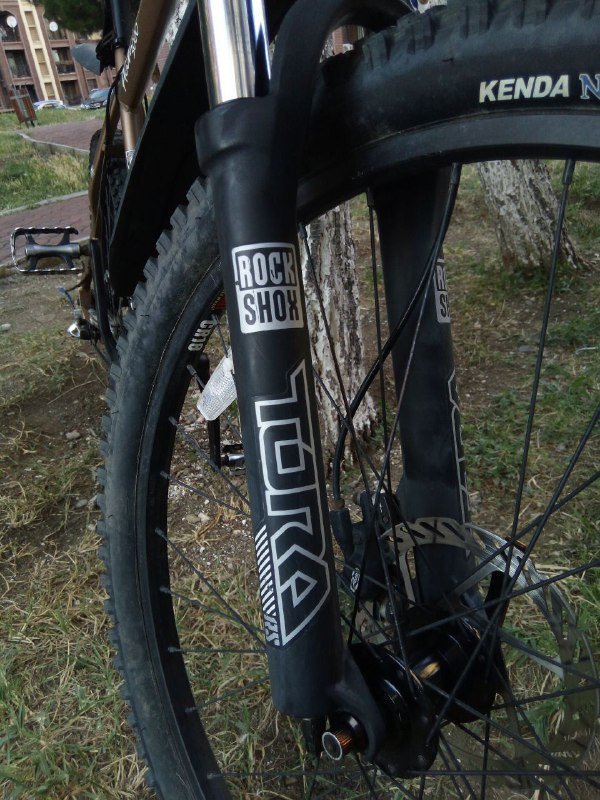 Велосипед KHS с алюминиевой рамой, Deore XT, насосы, педали 6