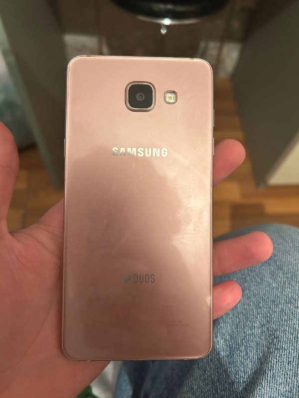 Телефон, колонка, электронные часы, умные часы 2