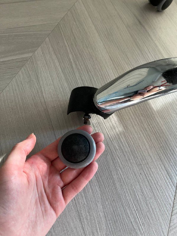 Компьютерный офисный стул 2