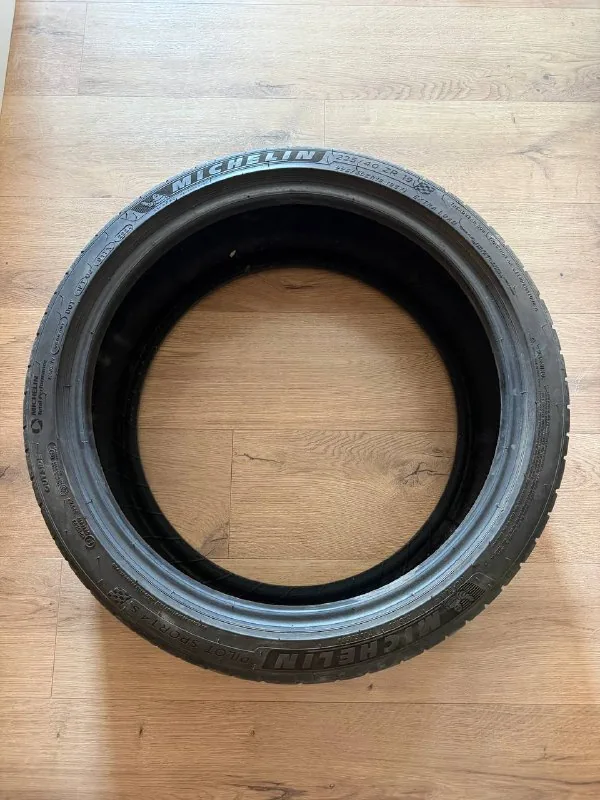 Шина Michelin Pilot Sport 4 ZP RunFlat 225/40 ZR19 1