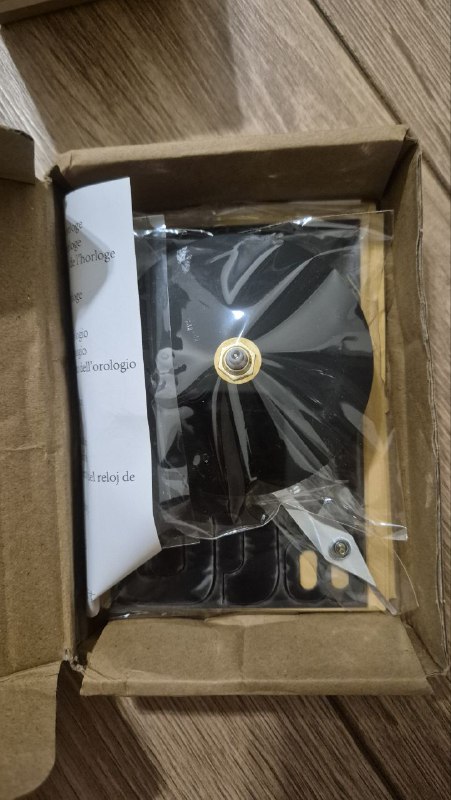 Многофункциональный смеситель, настенные часы 3