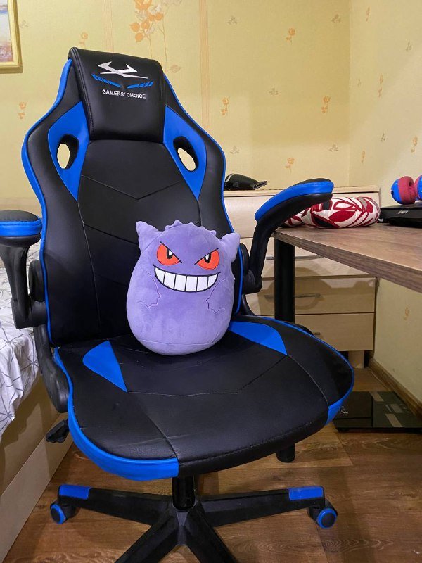 Игровое компьютерное кресло
