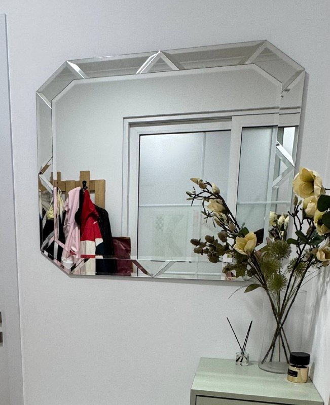 Зеркало 101*82 см