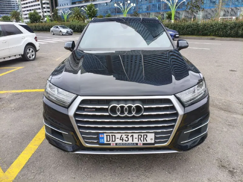 Audi Q7 2016 1