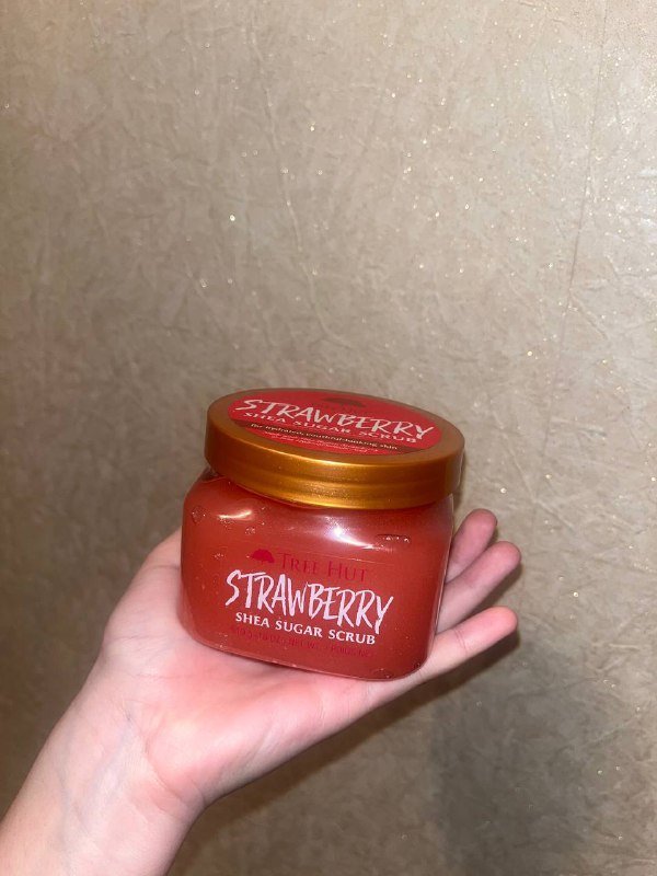 Скраб с клубникой Tree Hut 2