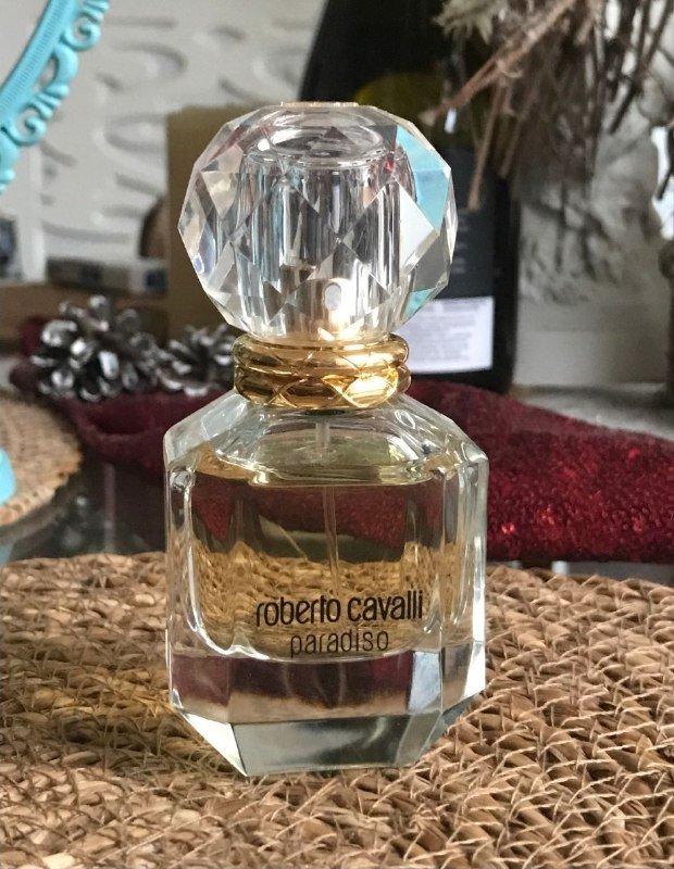 Кожаная бандана, винтажный берет, сумочка, юбка, топ, парфюм 3