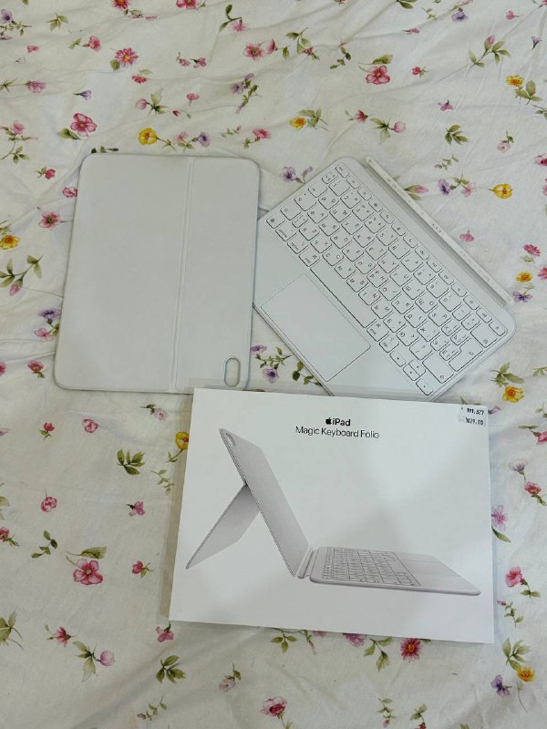 Magic Keyboard Folio для iPad