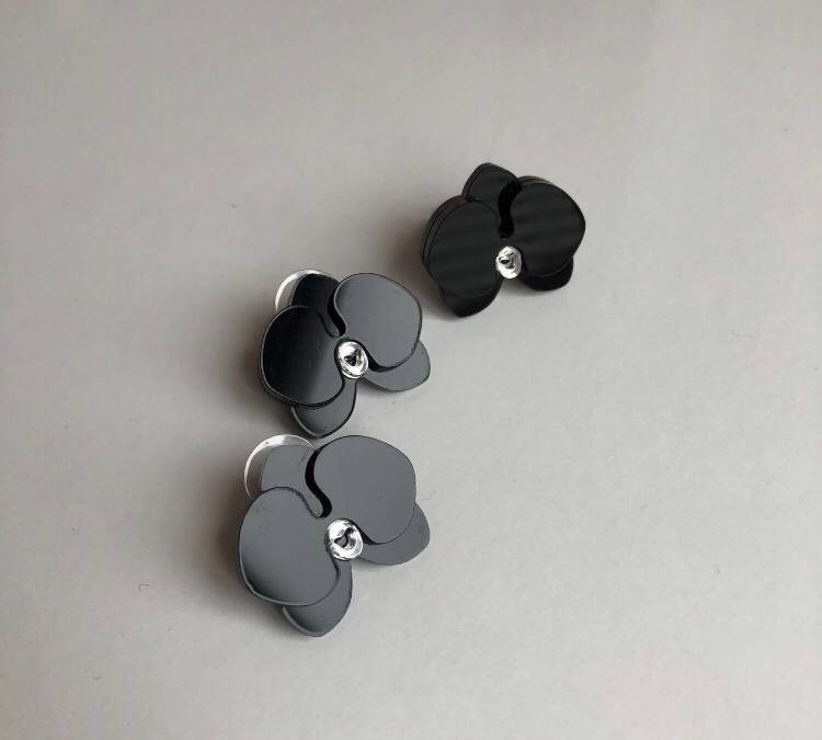 Набор черная орхидея серьги и кольцо 3