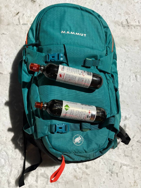 Рюкзак Mammut 30л с противолавинной подушкой и карбоновыми баллонами 1