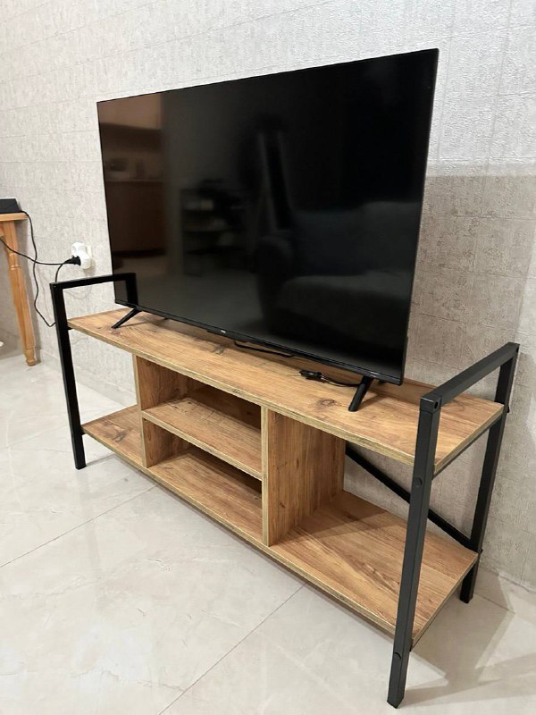 TCL 43P635 4K Smart TV, TV stand