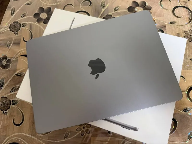 MacBook Air M3 1