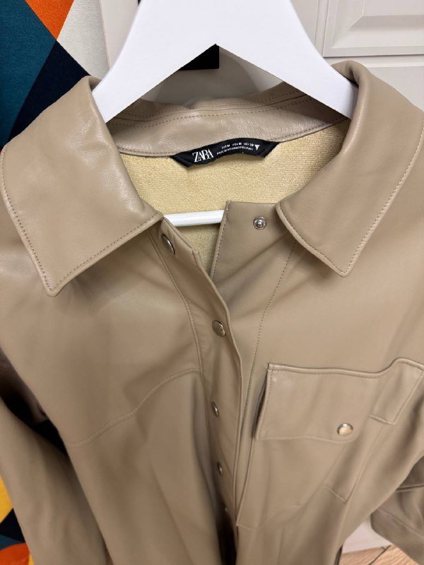 Кофта на флисе, серая кофта, брюки эко кожа, коричневый пиджак, рубашка кожа Zara 4