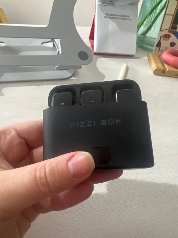 микрофон FIZZI BOX новый 3