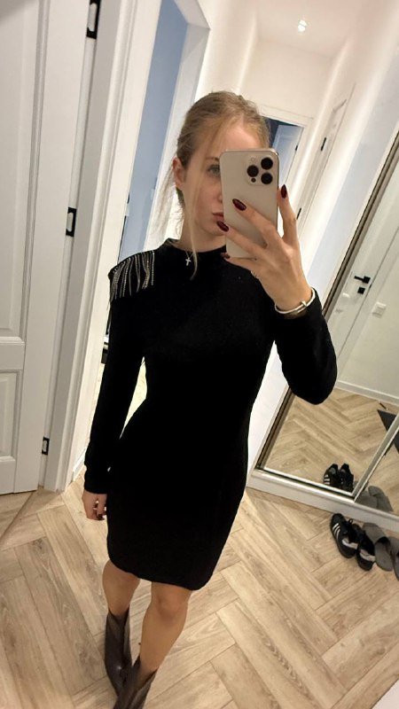 Платье с вырезом на спине, Брюки, Костюм двойка, Юбка, Платья Iceberg, Alexander McQueen 2