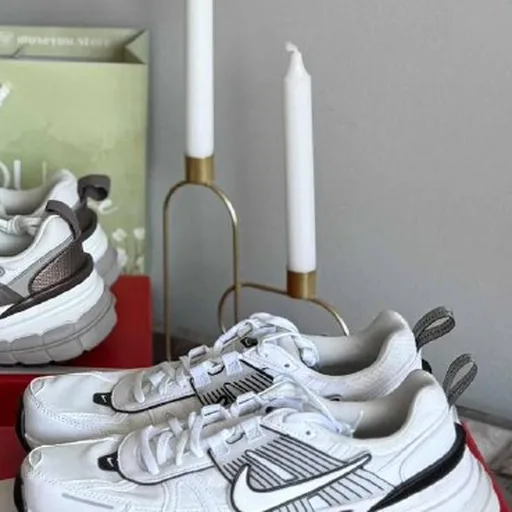 Кроссовки Nike