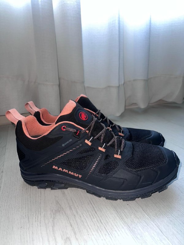 Женские треккинговые ботинки Mammut Osura Low GTX