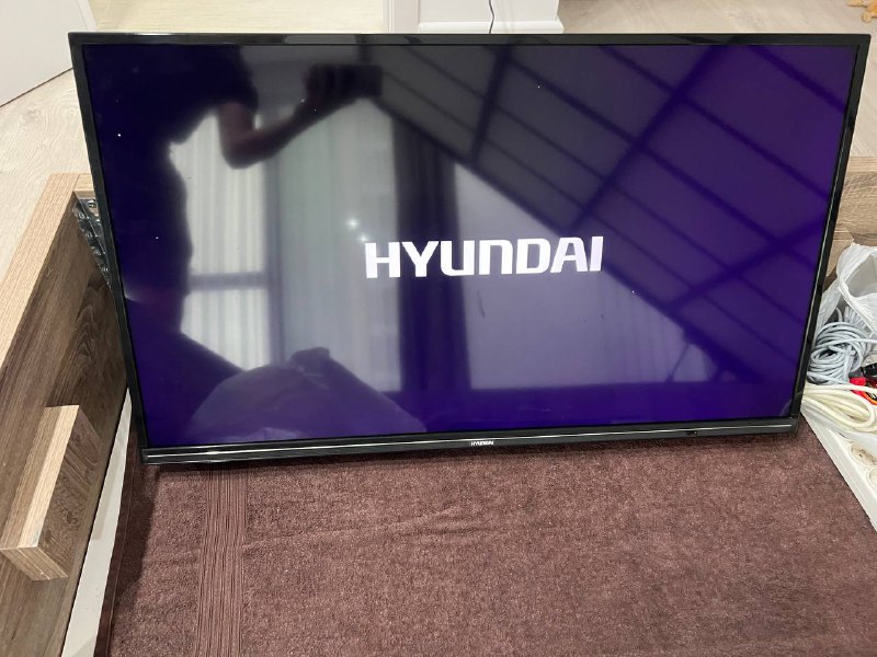 Smart телевизор Hyundai 40 дюймов 2