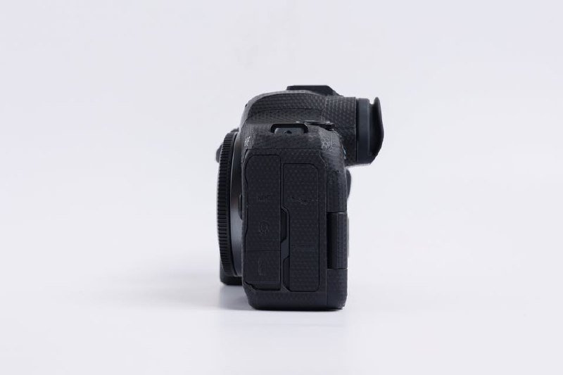 Камера Canon EOS R6 и две карты памяти 64ГБ 6