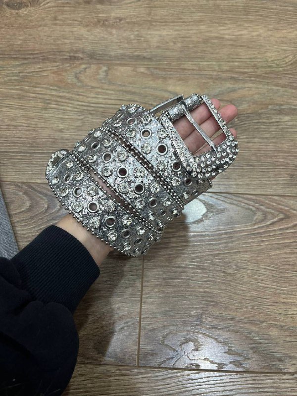 Розовый топ, Белый топ, Ремни 3