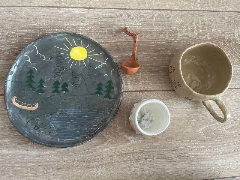 Наклейки божьи коровки, скотч, циркуль, нитки, кашпо, изделия из глины, крючки, браслет, ватные диски 7