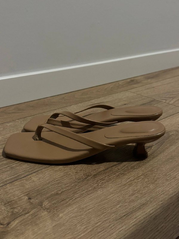 Вьетнамки на каблуке размер 38-39