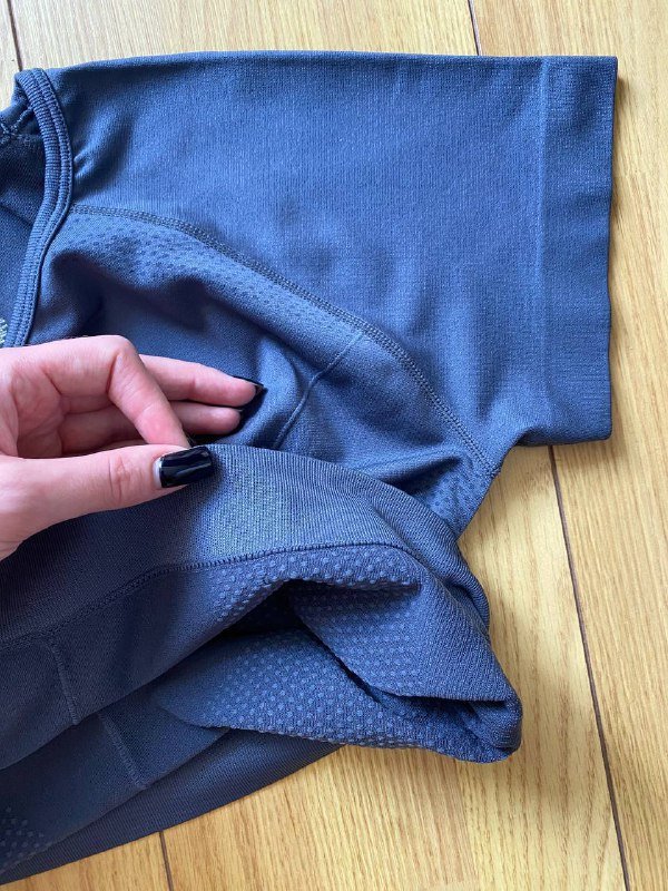 Спортивный лонгслив, майка, топ с шортами 5