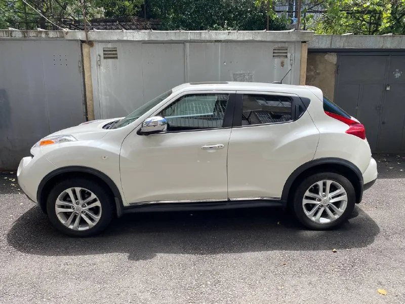 Nissan Juke 2012 1