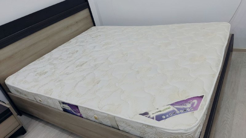 Кровать с матрасом 170x210, матрас 160x200